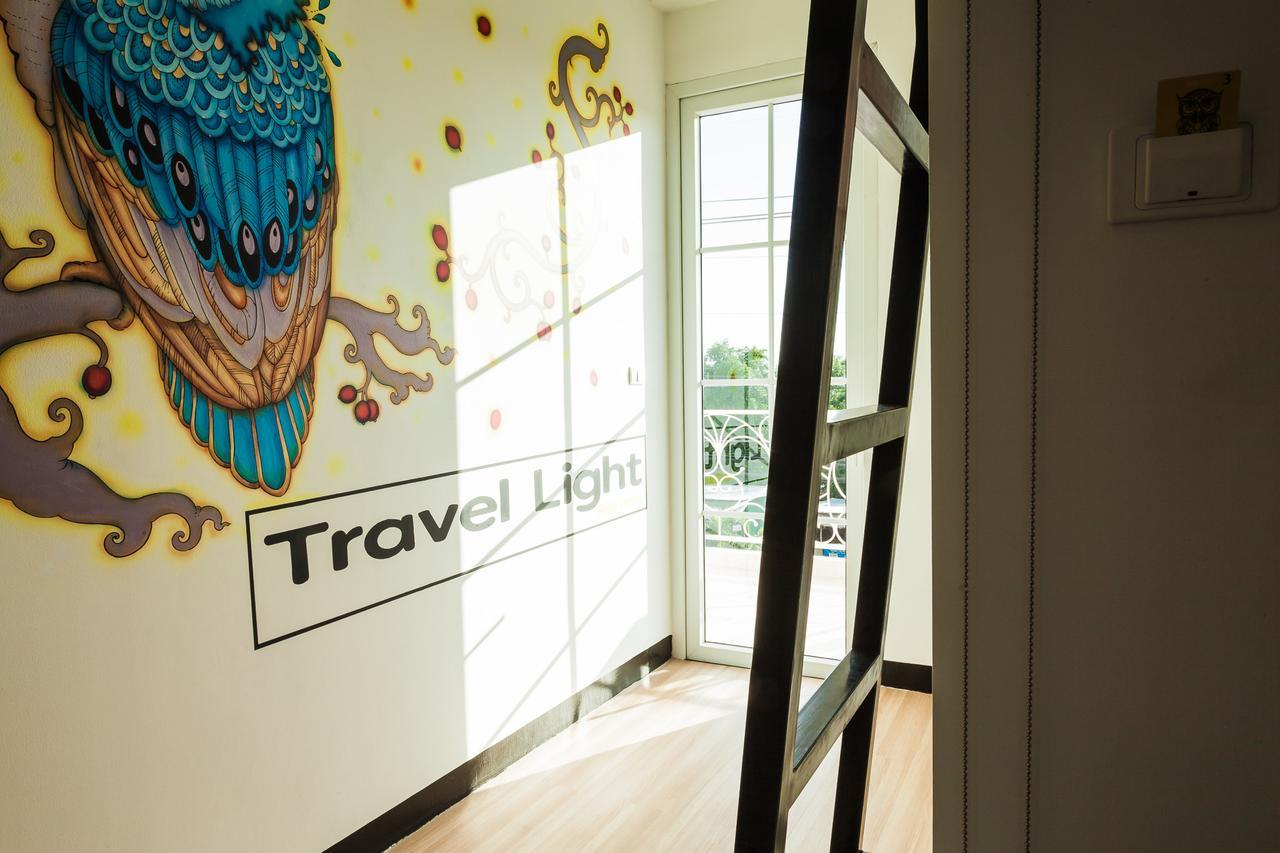 Travel Light Hostel Pattaya Buitenkant foto