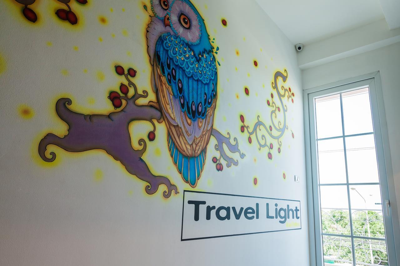 Travel Light Hostel Pattaya Buitenkant foto