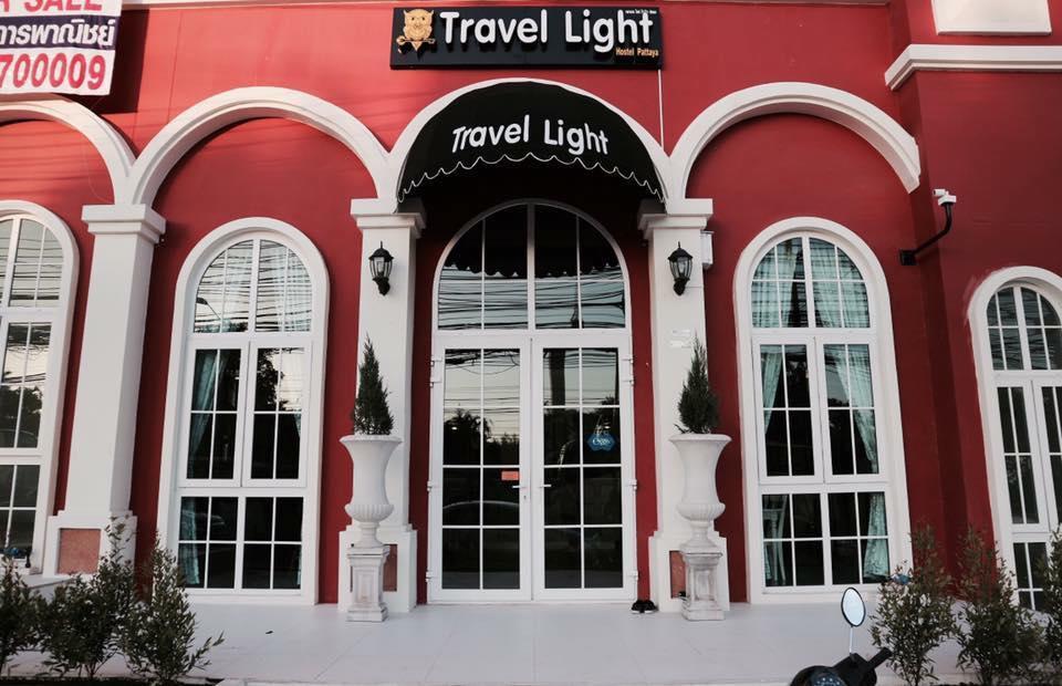 Travel Light Hostel Pattaya Buitenkant foto